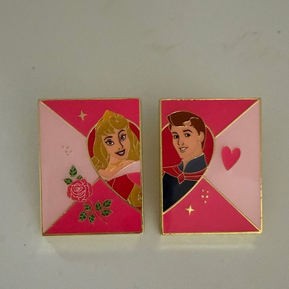 Loungefly Disney Princess Aurora & Prince Phillip Love
Letter Blind Box Pin set - Picture 3 of 6